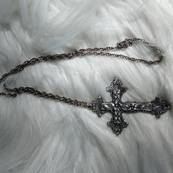GOLDN THINGS PEWTER CROSS NECKLACE WITH 11" SILVER CHAIN - Picture 1 of 3
